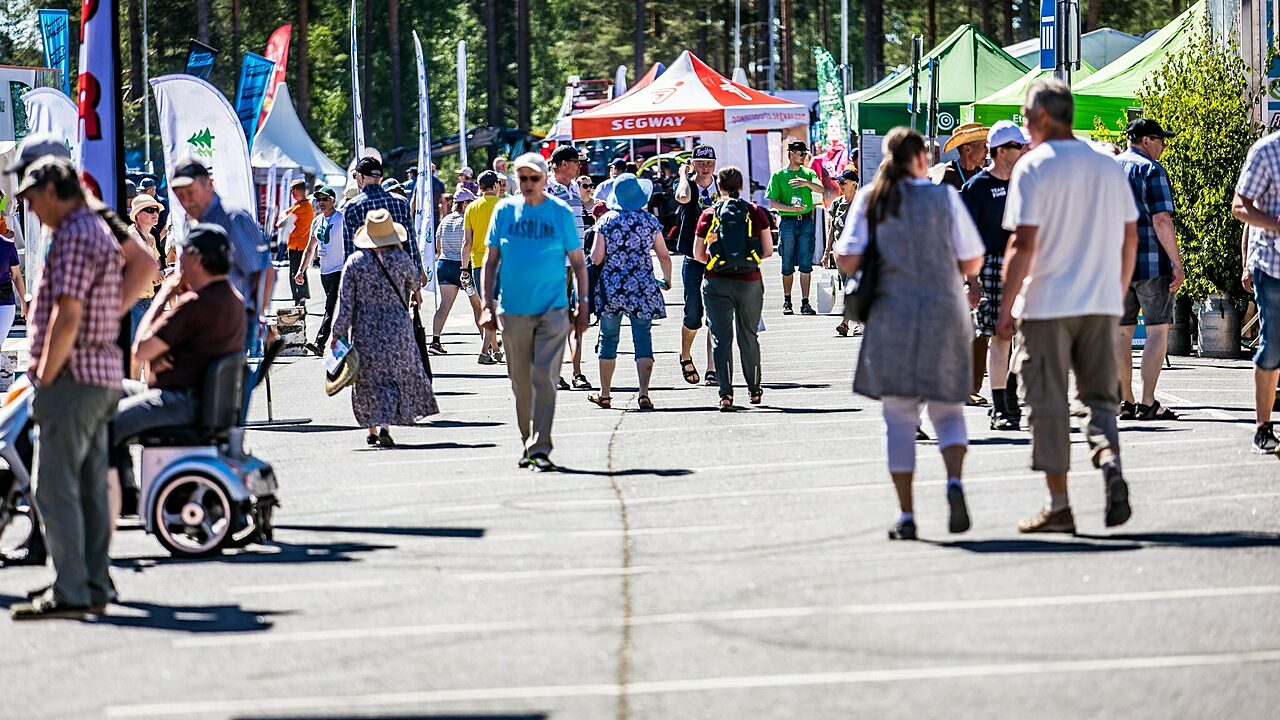 Farmari 2022 ihmisiä