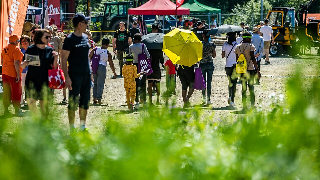 Farmari 2022 ihmisiä