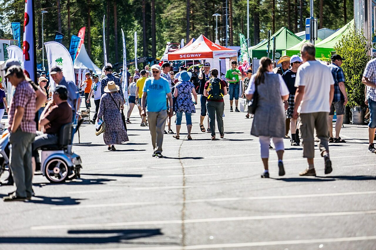 Farmari 2022 ihmisiä