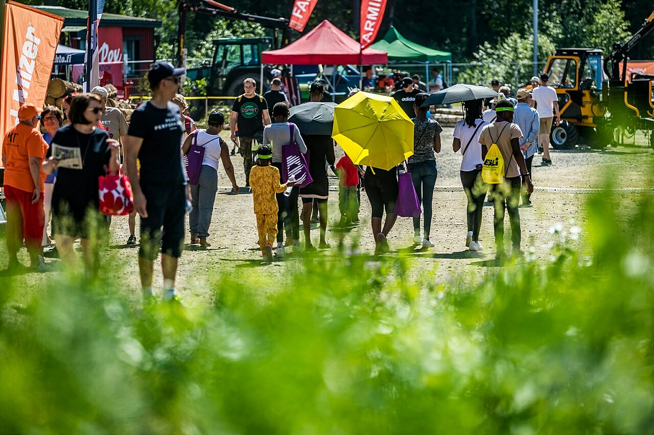 Farmari 2022 ihmisiä