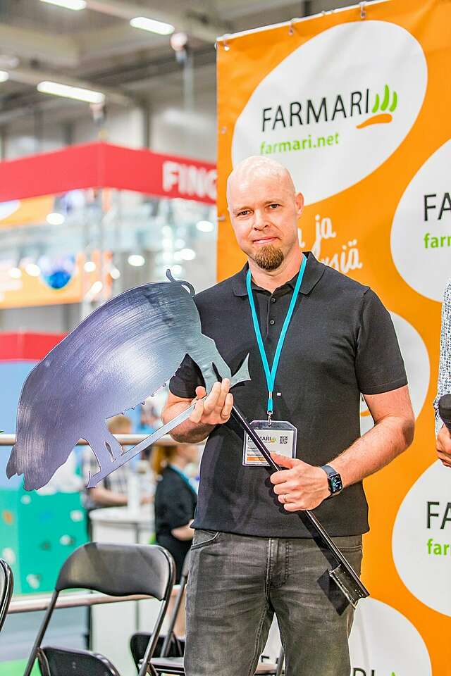 Tommi Fors sai Vuoden sikateko 2022-palkinnon